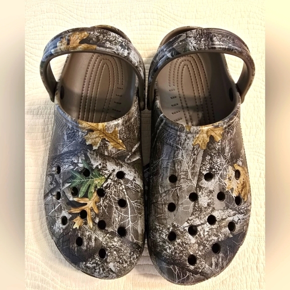 NWT Crocs Classic Realtree Edge Clogs, Limited Edition Release